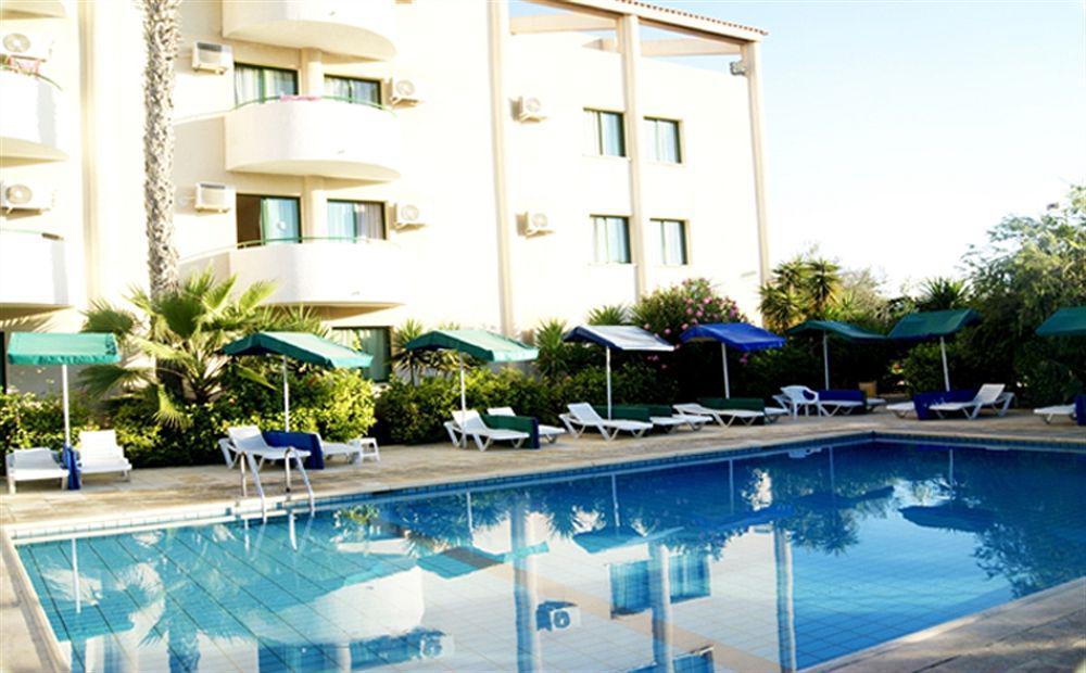 Mandalena Hotel Apartments プロタラス エクステリア 写真