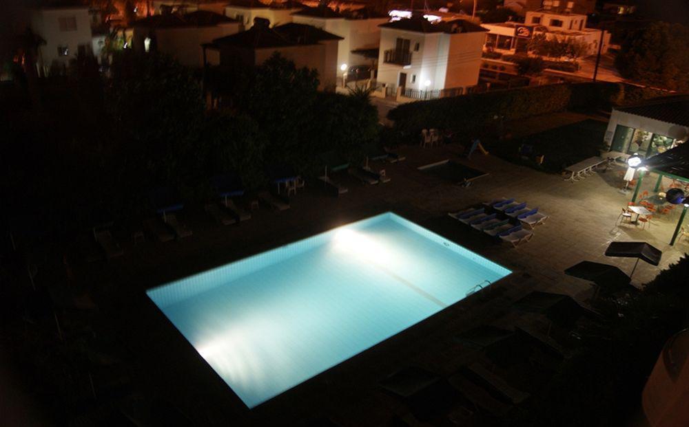 Mandalena Hotel Apartments プロタラス エクステリア 写真