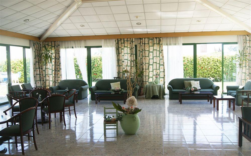 Mandalena Hotel Apartments プロタラス エクステリア 写真