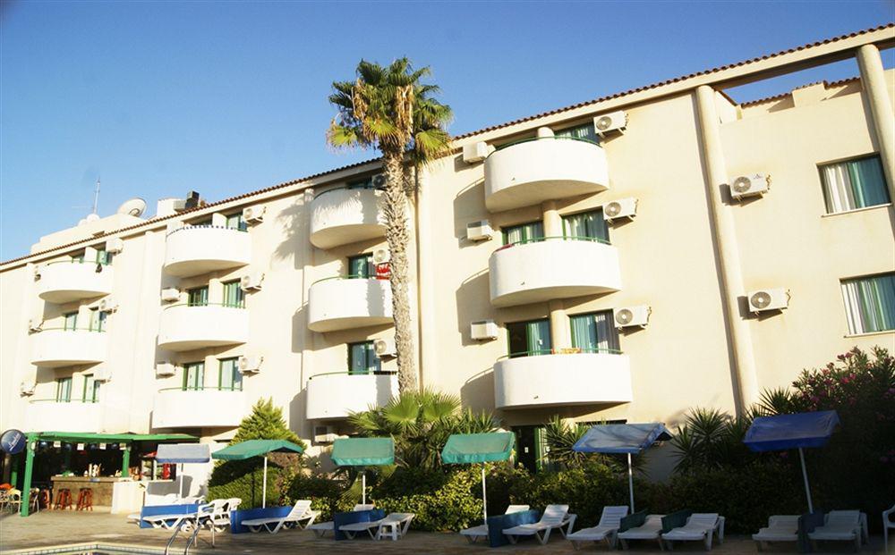 Mandalena Hotel Apartments プロタラス エクステリア 写真