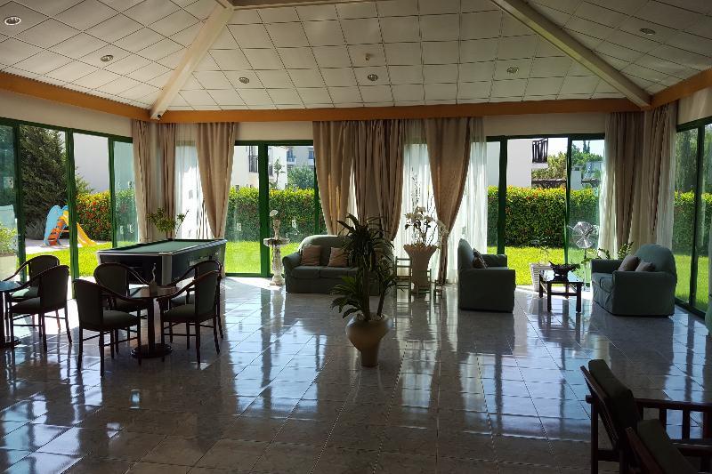 Mandalena Hotel Apartments プロタラス エクステリア 写真